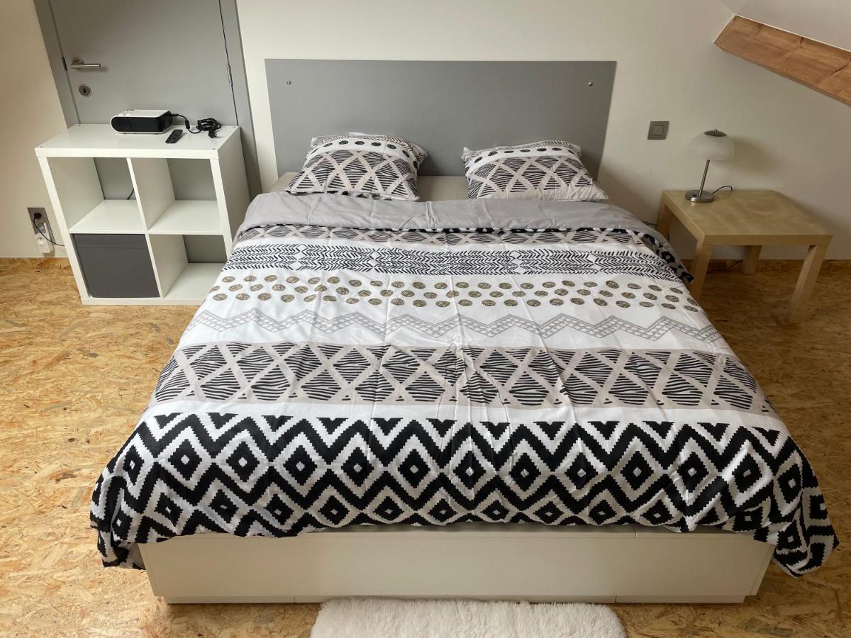 Studio Ag Apartman Jambes Kültér fotó