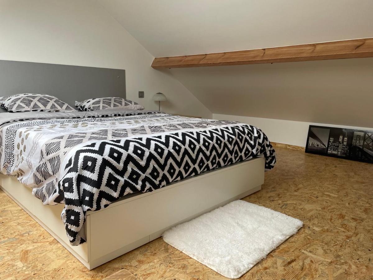 Studio Ag Apartman Jambes Kültér fotó