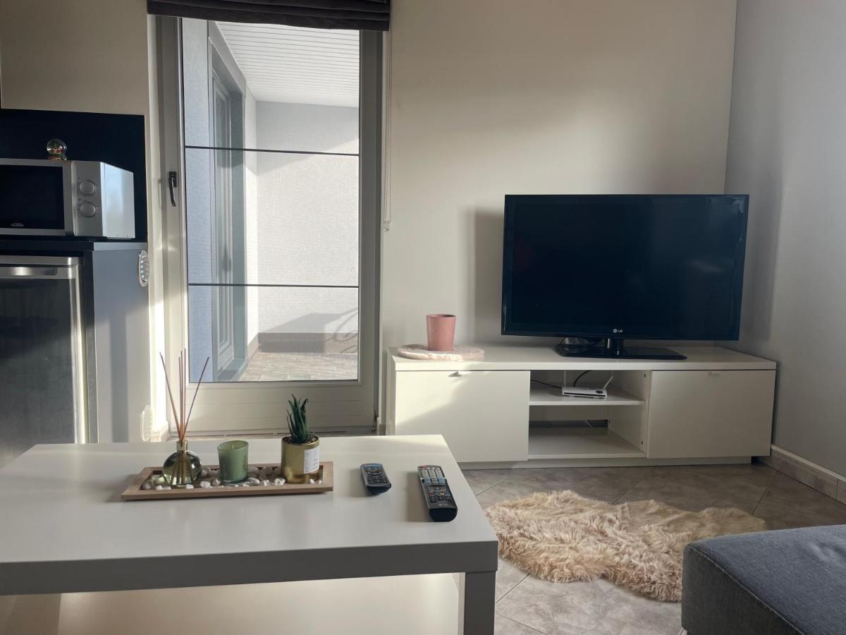 Studio Ag Apartman Jambes Kültér fotó